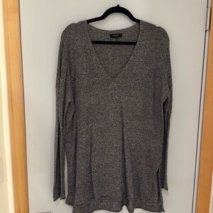 Babaton vneck sweater